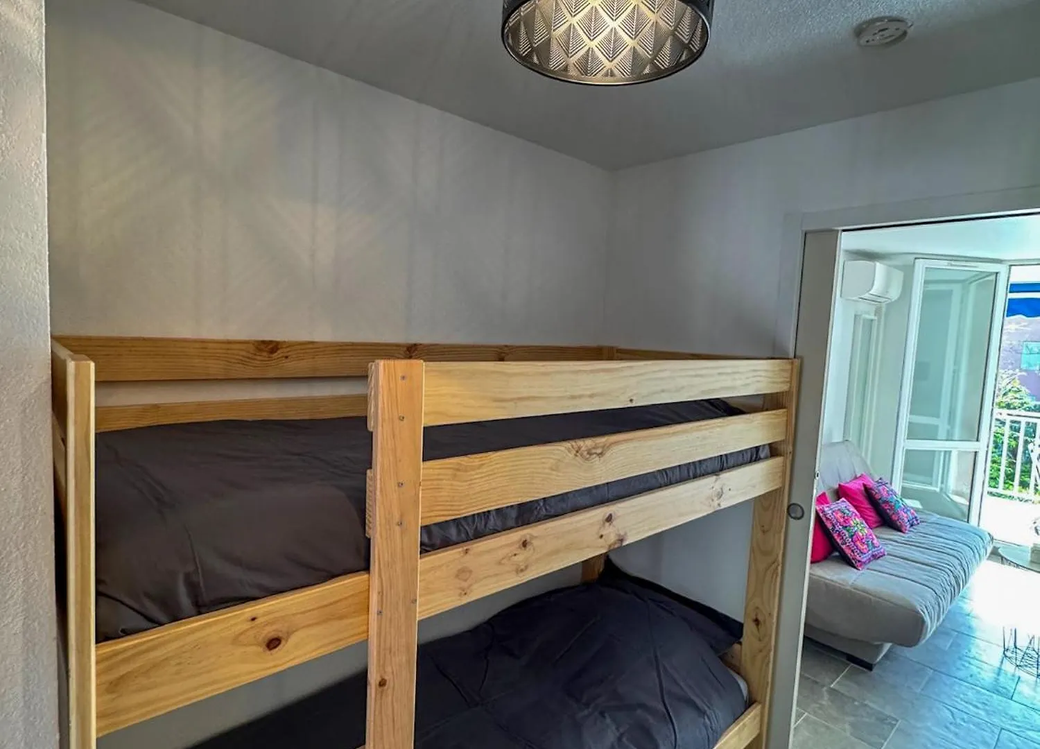 Studio Cabine Proche Plage De Cavaliere Le Lavandou France