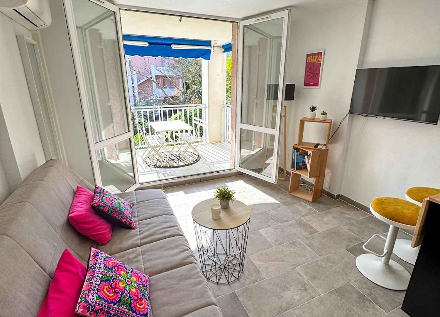 Studio Cabine Proche Plage De Cavaliere Le Lavandou 0*,  France