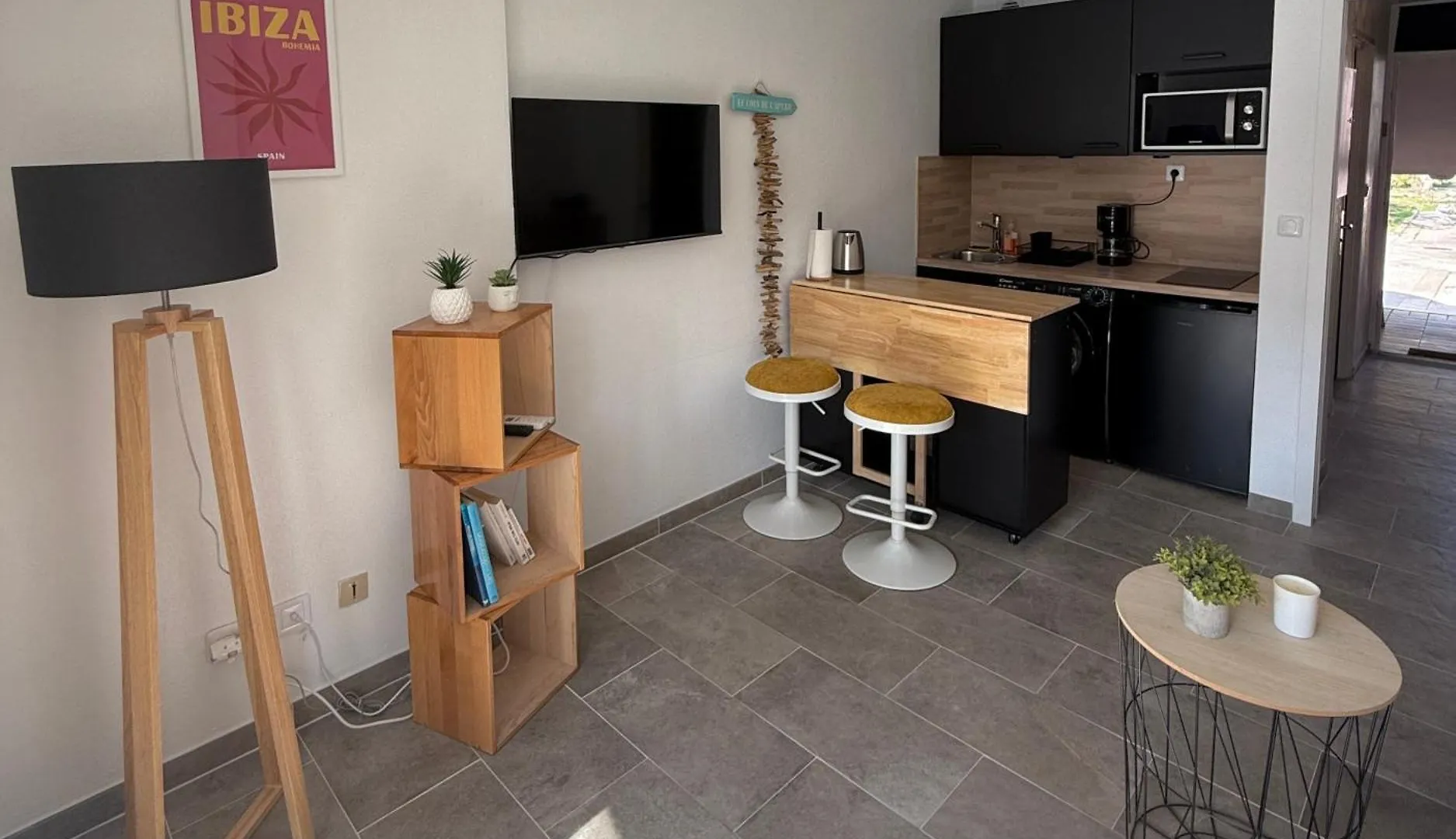 Apartment Studio Cabine Proche Plage De Cavaliere Le Lavandou France